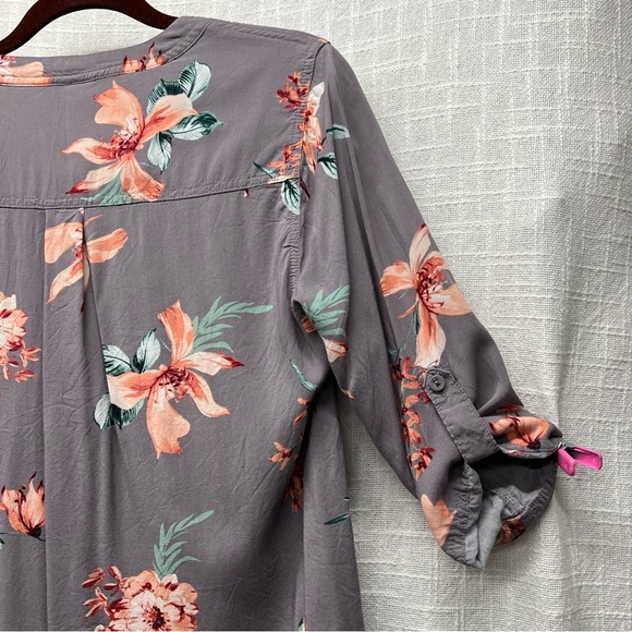 Torrid Harper Grey Floral Challis Pullover 3/4 Sleeve Blouse - Plus Size 00 - Picture 8 of 9